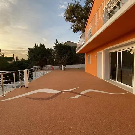 Orange On The Cote D'azur 6br 11pax Ac Private Heated Pool Bbq Mountain View